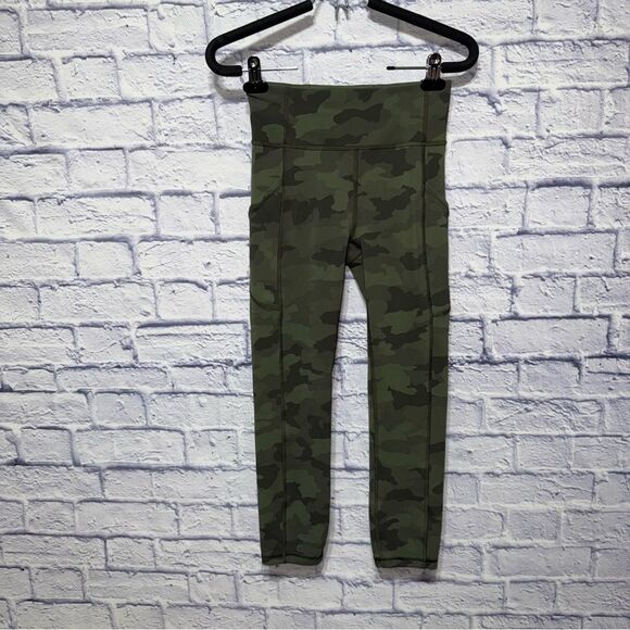 Lululemon Invigorate High-Rise Crop 23"
Heritage 365 Camo Green Twill Multi - Picture 6 of 15